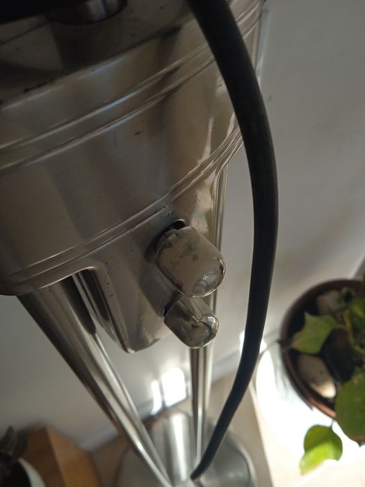 Candeeiro  de pé com 2 focos