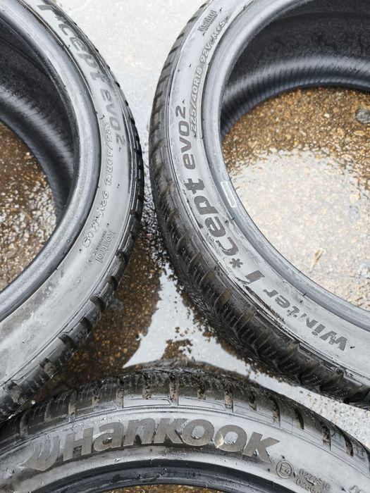 225/40/18 шини зимові Hankook® Winter I*Cept EVO2 XL