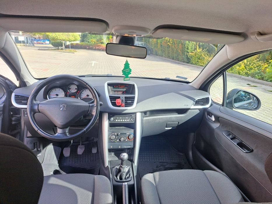 Peugeot 207 1.4b 2011 rok Zadbany!!