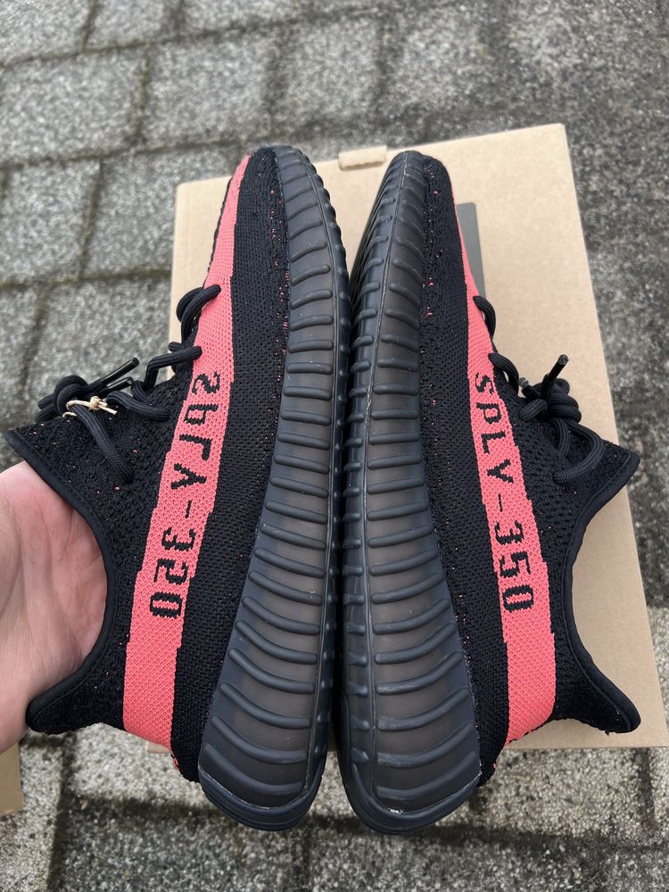 Adidas Yeezy Boost 350 V2 Core Black Red Stripe sneakersy czarne 44