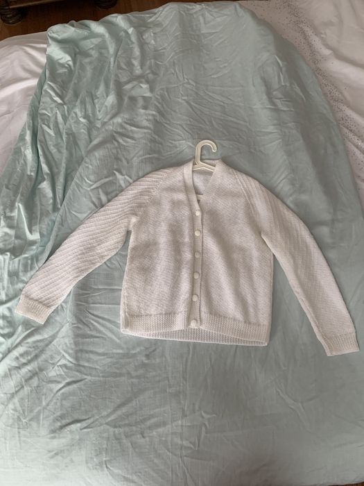 Bialy sweterek robiony na drutach rozmiar 38-40 Idealny na komunię.