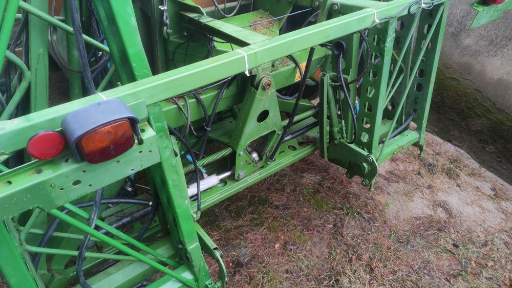 Opryskiwacz ciągany AMAZONE UG 3000 18m. szer.