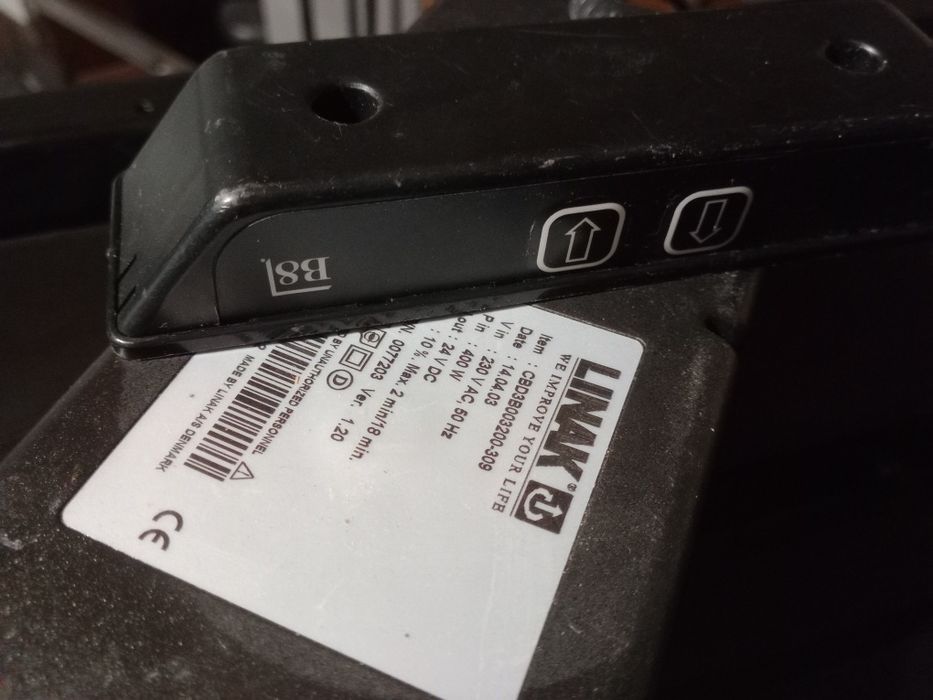 Elektrycznie podnoszony stelaż ( stabilny i mocny)