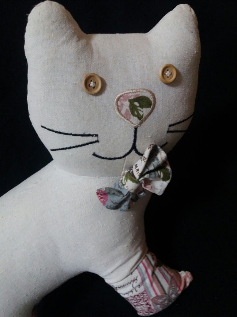 Gato em tecido para efeitos decorativos