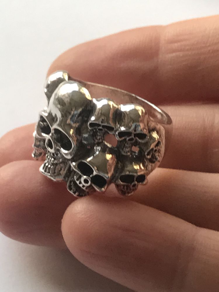 Pirscionek czaszka w style gotyckim 21 mm #gotyckie #punkrock