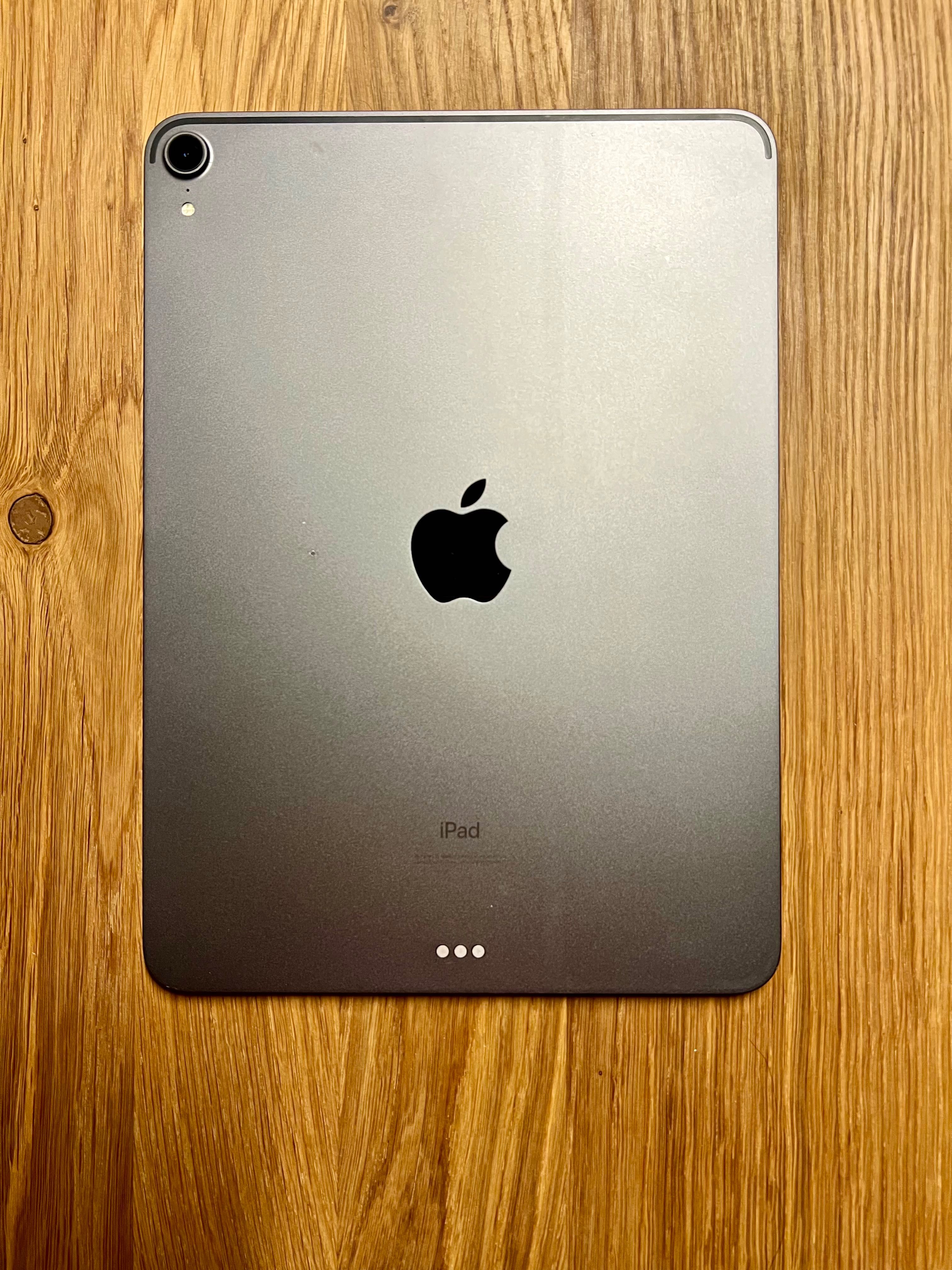 iPad Pro 11” Gwiezdna Szarość + Gratis Klawiatura Smart Keyboard Folio