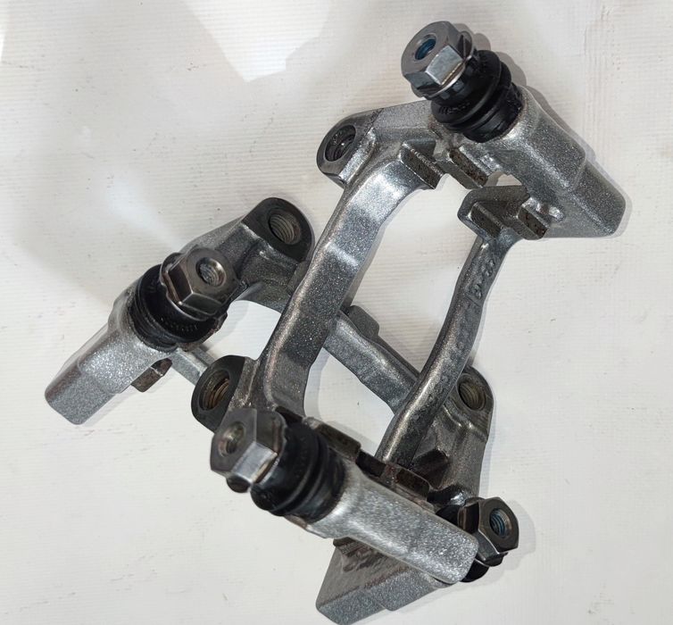 скоба суппорта заднього Opel Lukas Astra G, H, Zafira A, B, Meriva A,B
