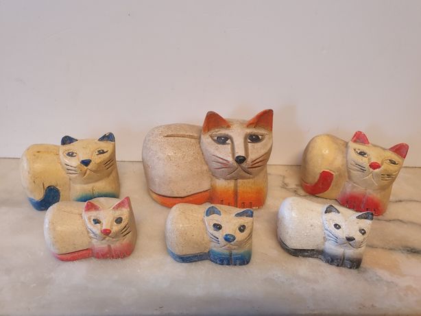 Conjunto de 6 gatinhos trabalhados e pintados à  mão em madeira