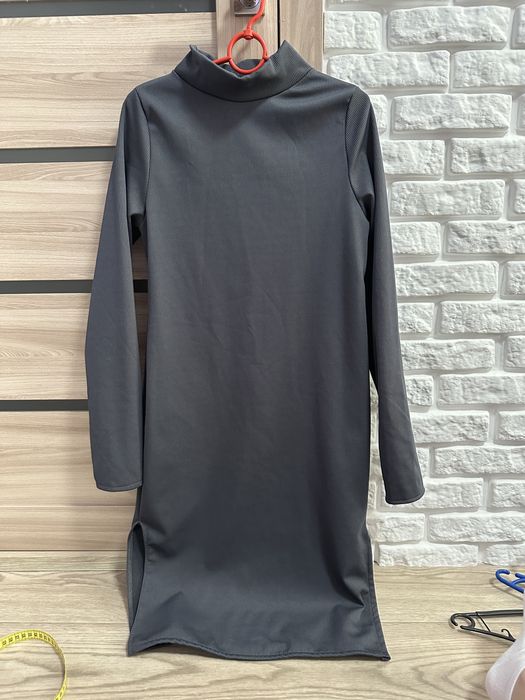 Продам сукню в рубчик на флісі м-л