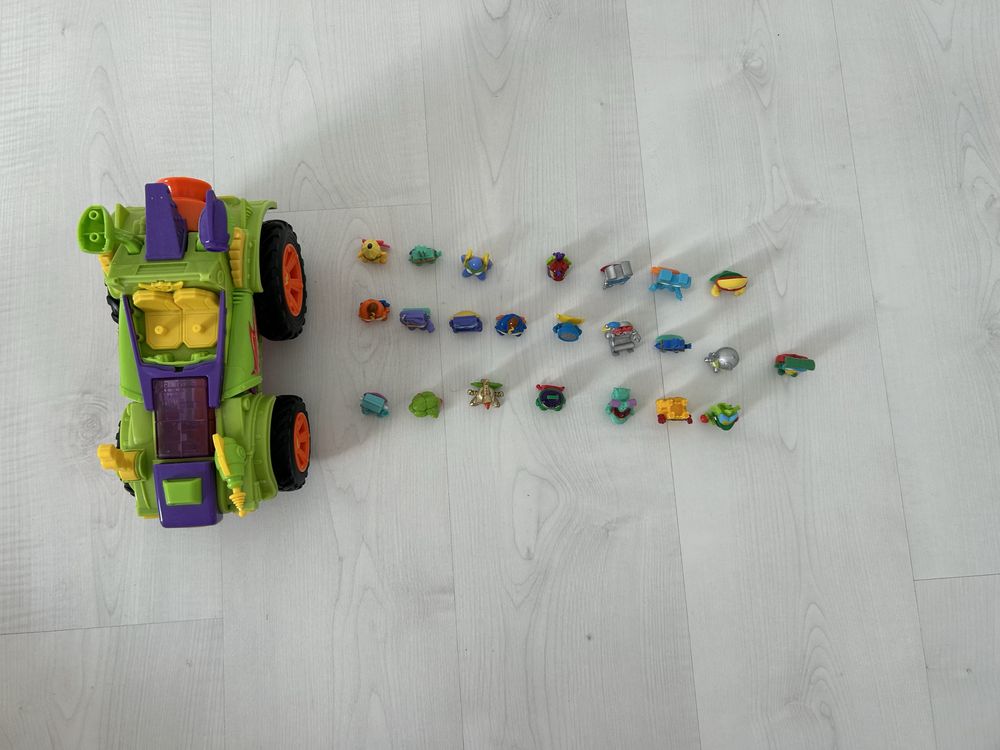 SuperThings figurki z pojazdem