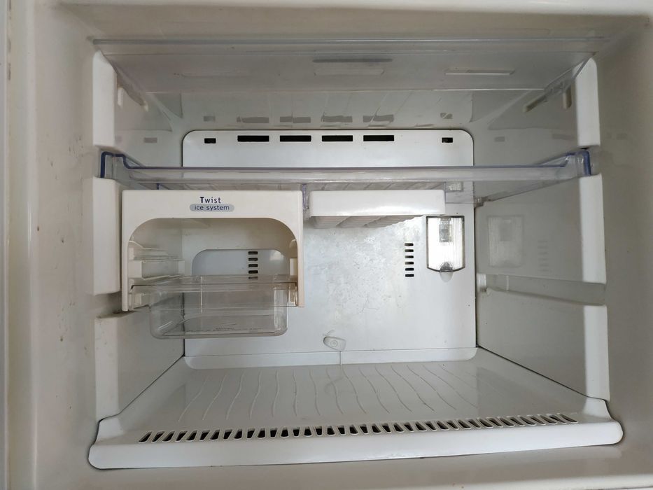 Холодильник Whirlpool ARC 4010 Tropical Total No Frost