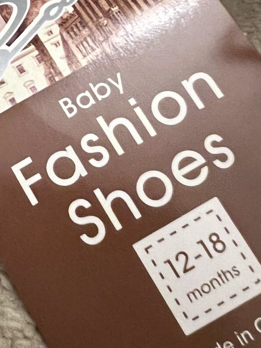 Conjunto 2 pares Sapatos bebé tipo moleke. 12/18meses novos