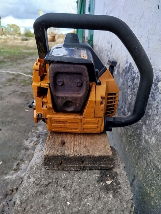 Продам бензопилу