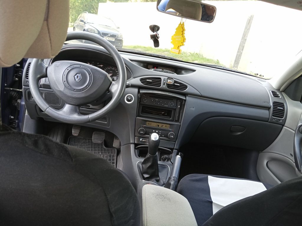 Renault Laguna 2 2.0  hatchback 2004r.