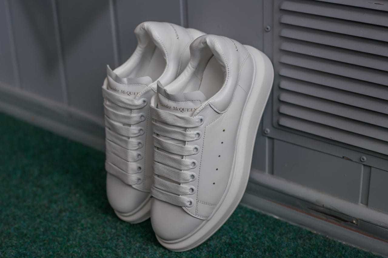 Alexander McQueen All White