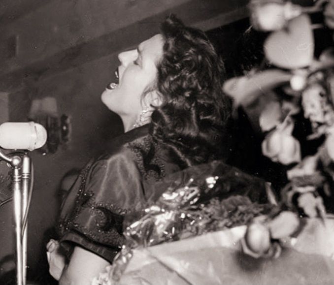 Amália Edição de Luxo CNM
