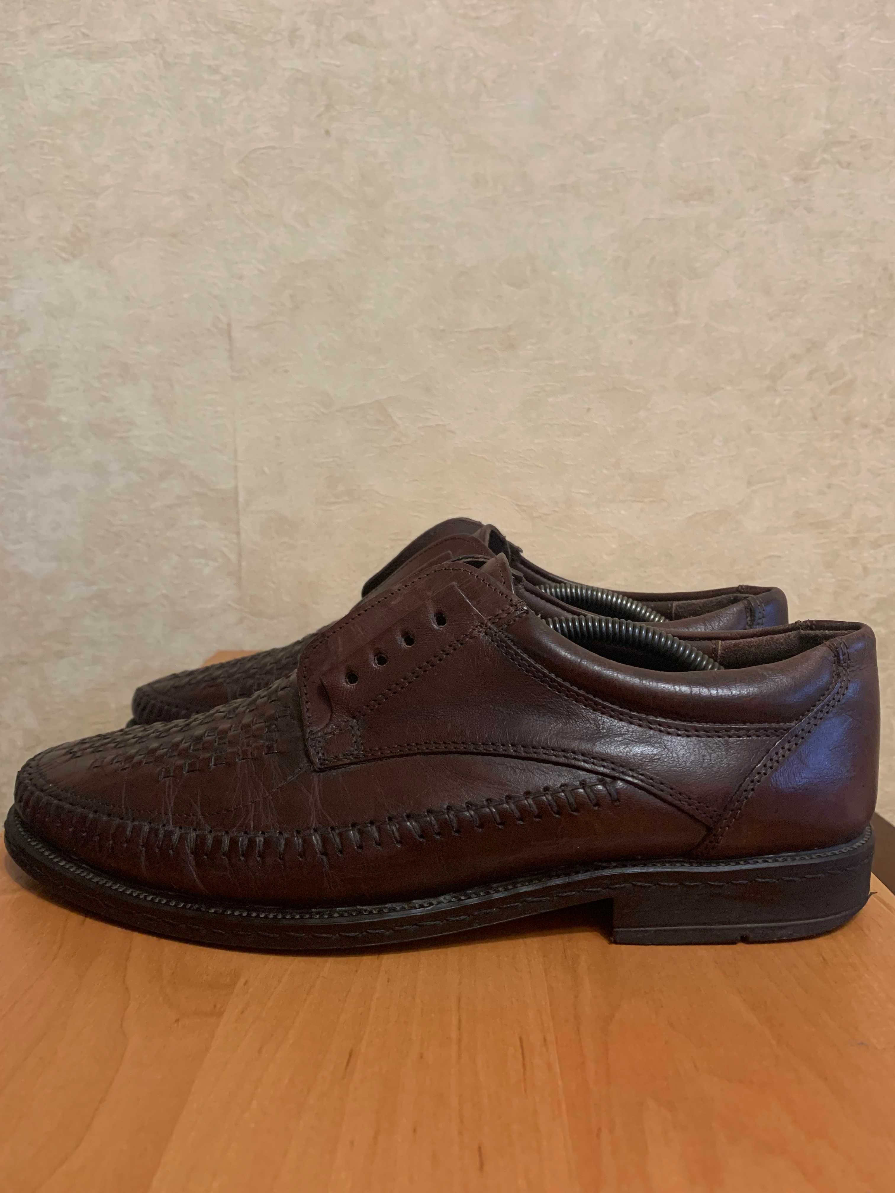 Продам кожаные туфли  Clarks 42