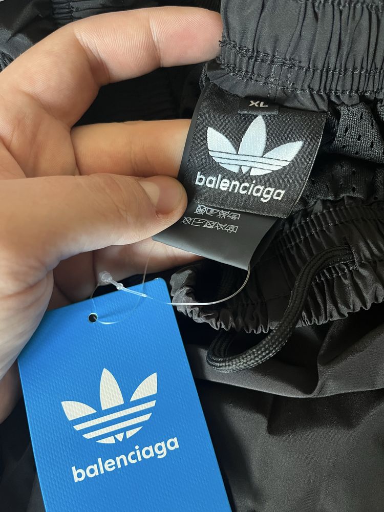 Шорти Adidas x Balenciaga