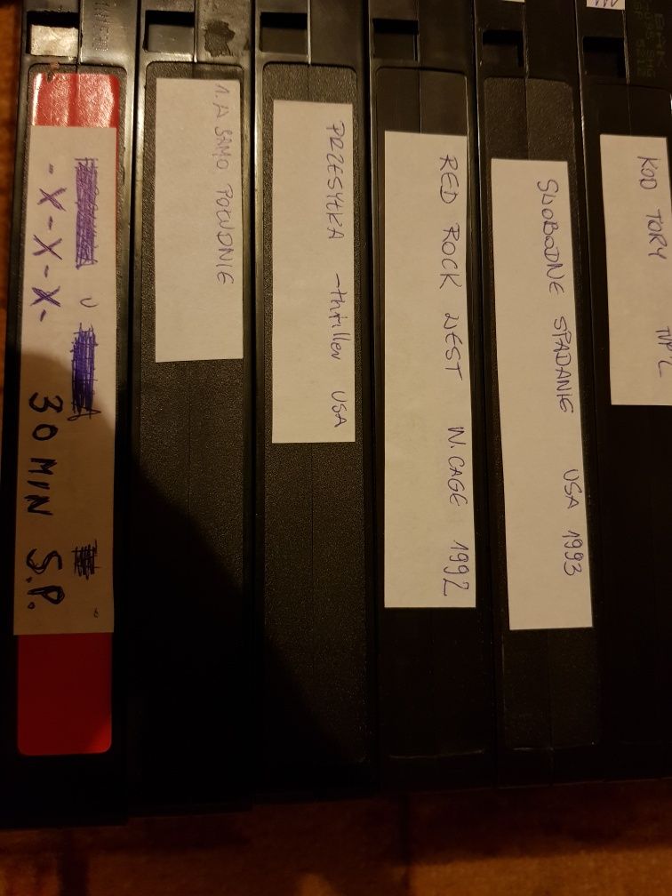 Filmy na kasetach VHS Video