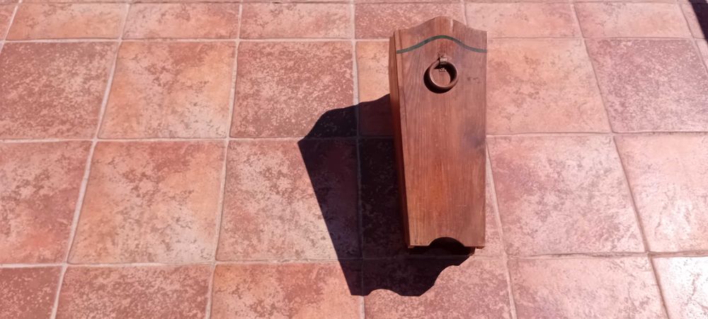 Porta guarda chuvas de madeira decorada!