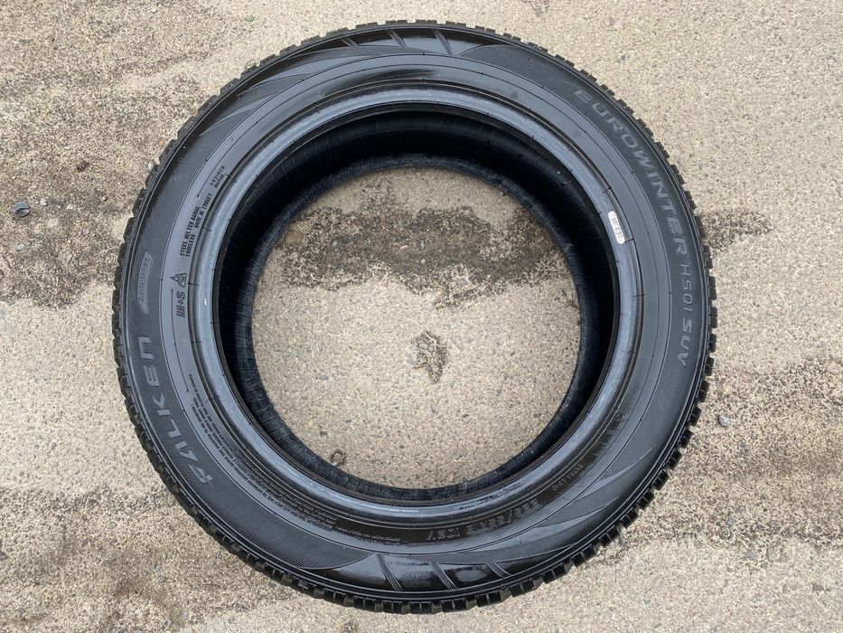 Зимова Falken Eurowinter HS01 225/55/18