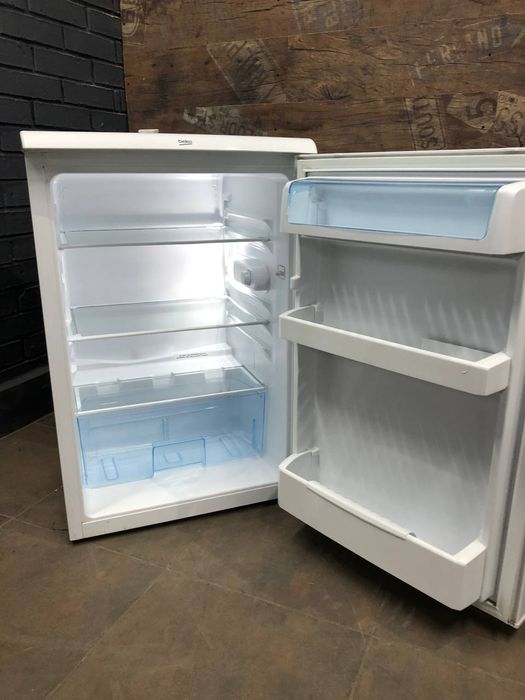Міні-холодильник Beko TSE1402, 85см та 50+ інших барних холодильників