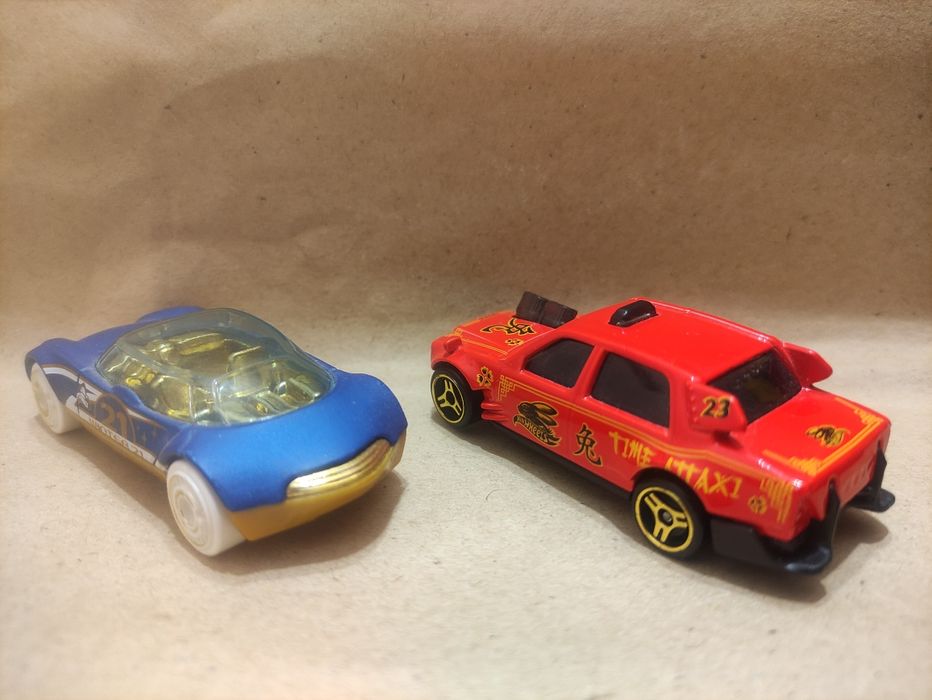 За 2 шт. Hot Wheels  Matchbox Time Attaxi Avant Garde
Matchbox