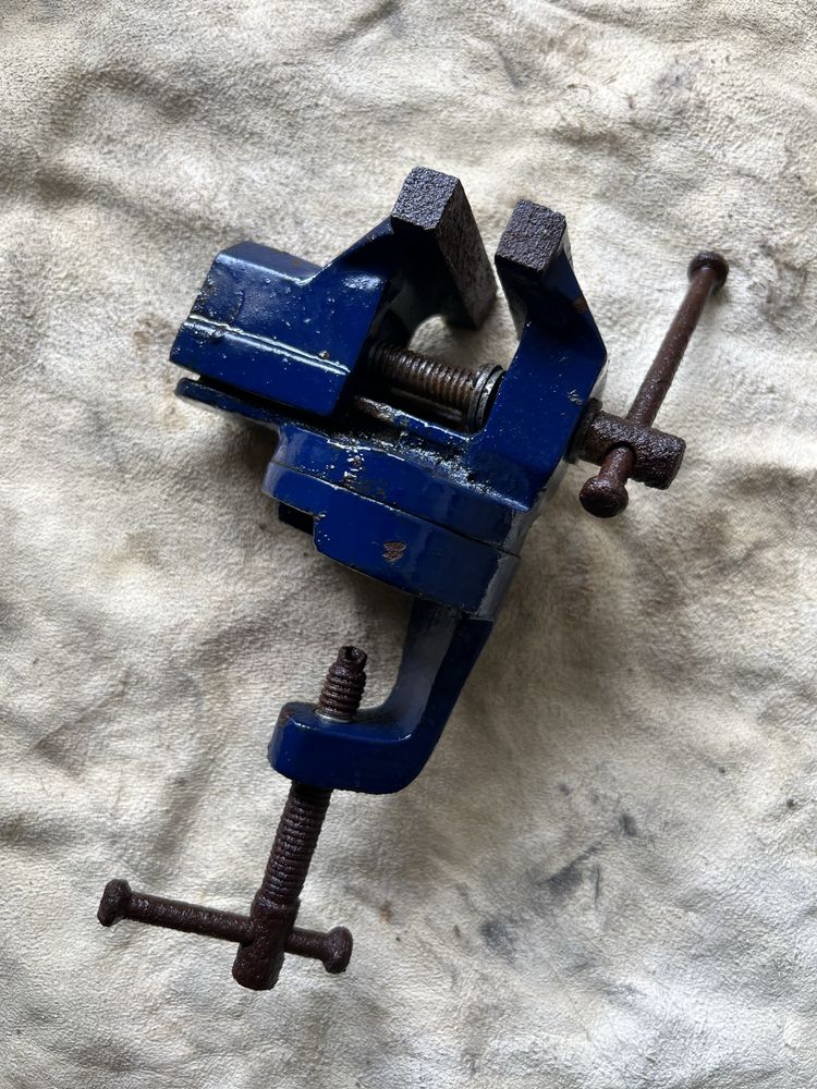 Torno pequeno azul