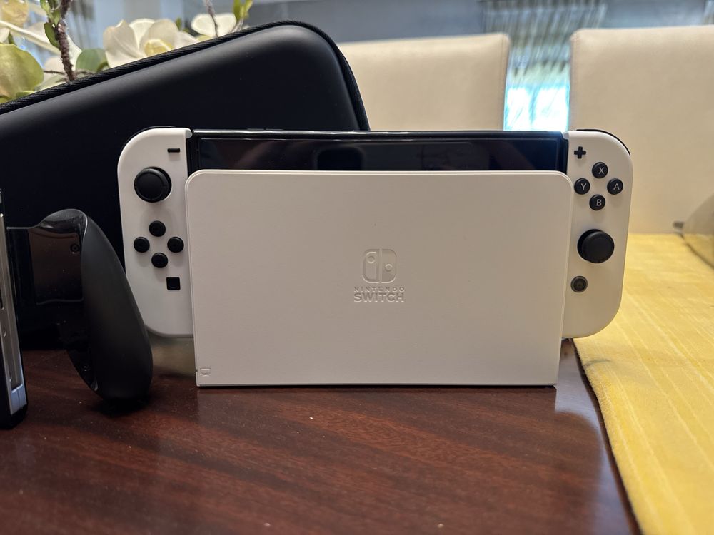 Nintendo Switch OLED 2025
