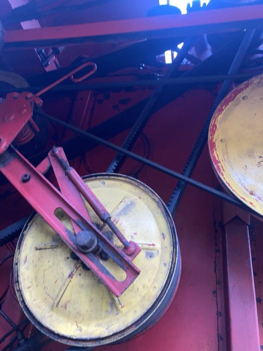 Комбайн зерновий Фергісон із січкарнею