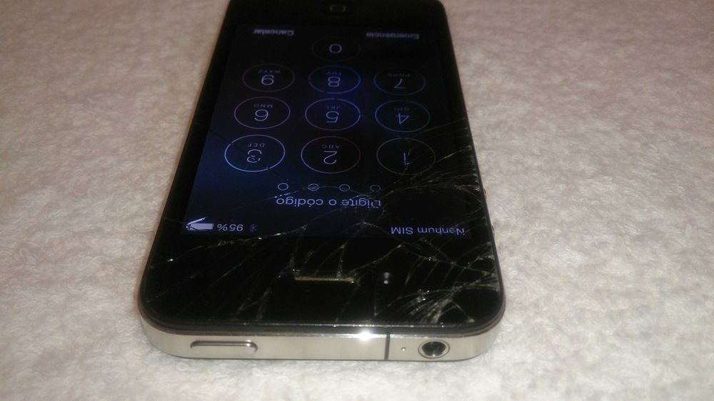 iPhone 4 (see description)64550353280770124