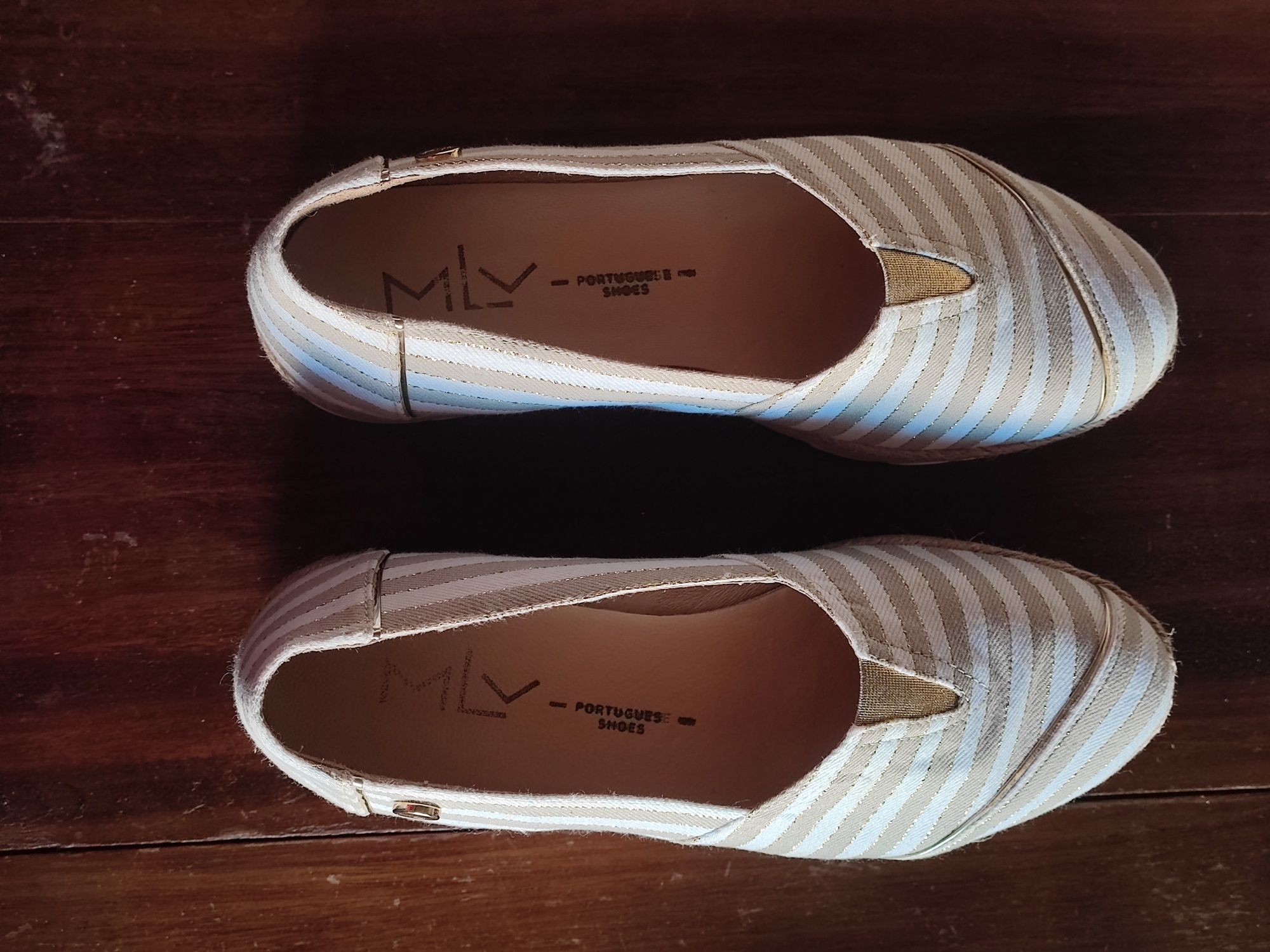 Par de Sapatos MLV