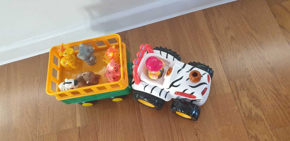 Safari dumel traktor