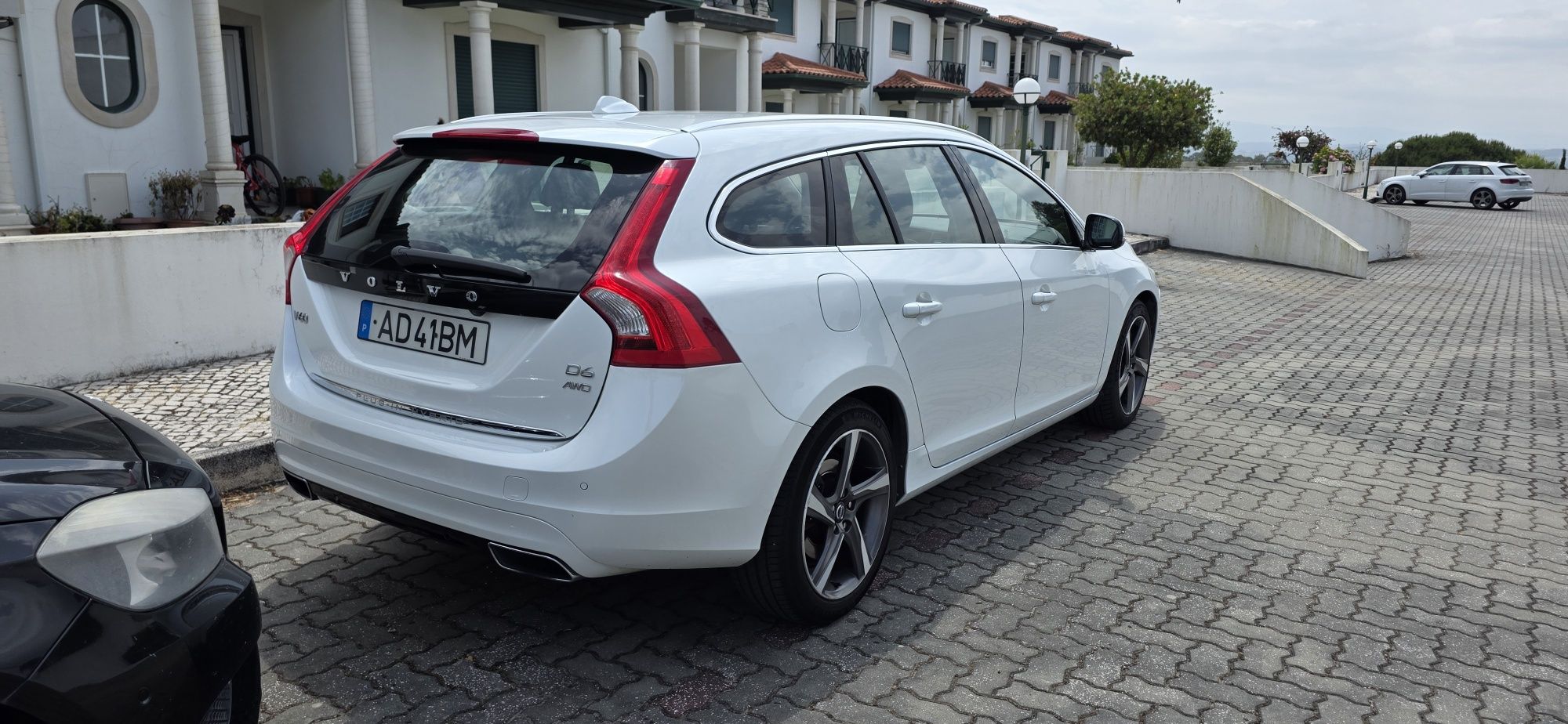 Volvo V60 D6 2.4