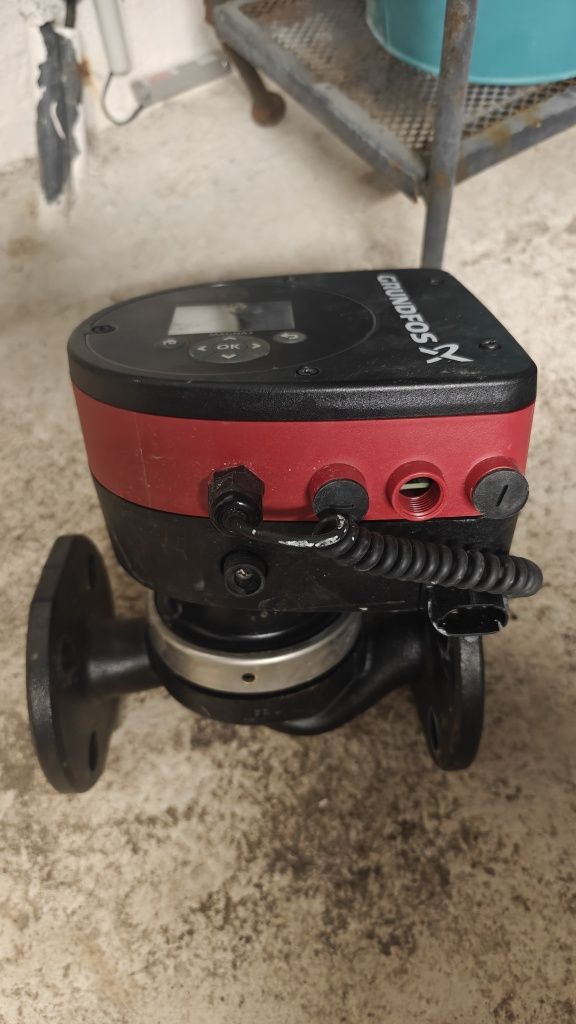 Bomba de Circulação Grundfos MAGNA3 32-100 F 220 – Para peças ou recup