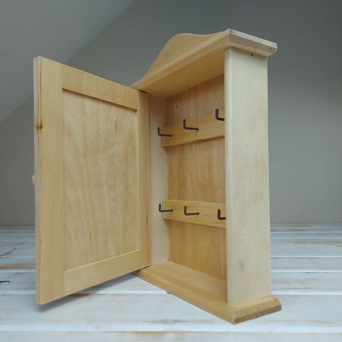 Szafka Na Klucze Do Przedpokoju Drewniana Skrzynka Drzewko