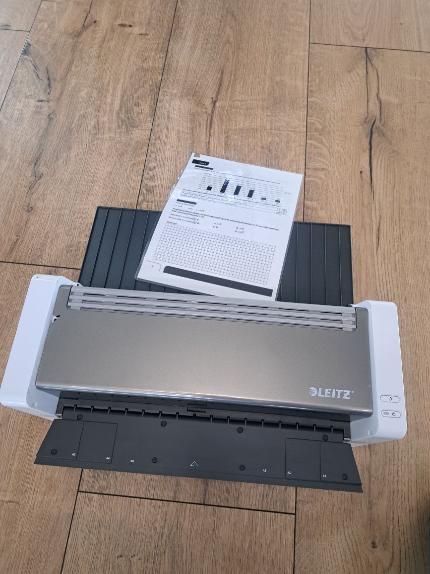 Laminarka Leitz iLAM Touch A3