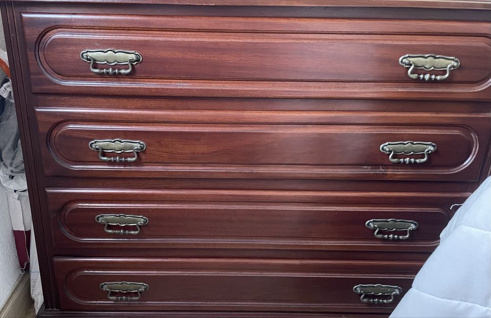 Mobilia de quarto em madeira