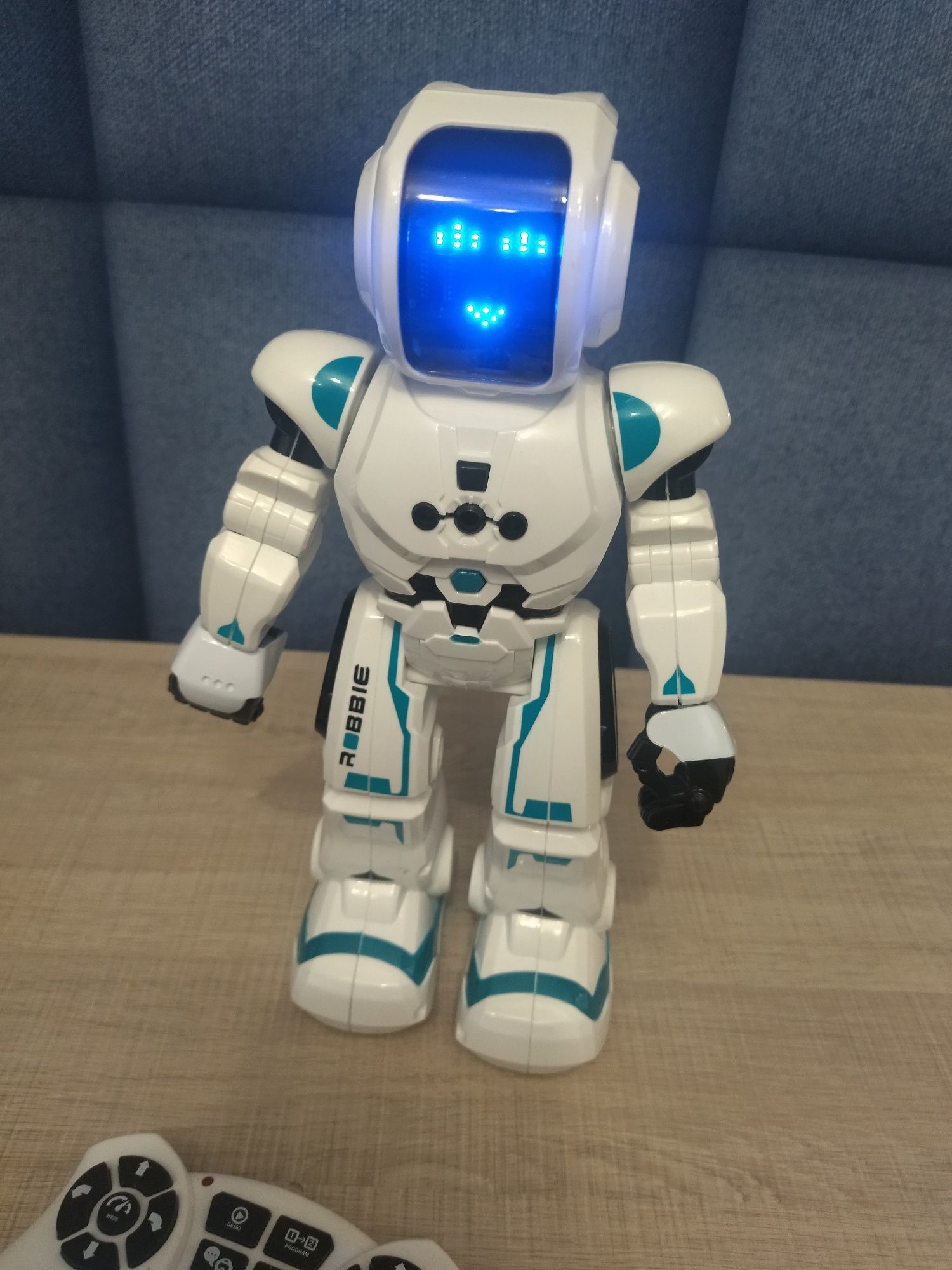 Robot Robbie xtbots