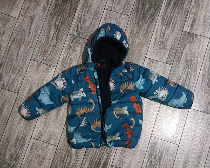 Продам куртку Next 110