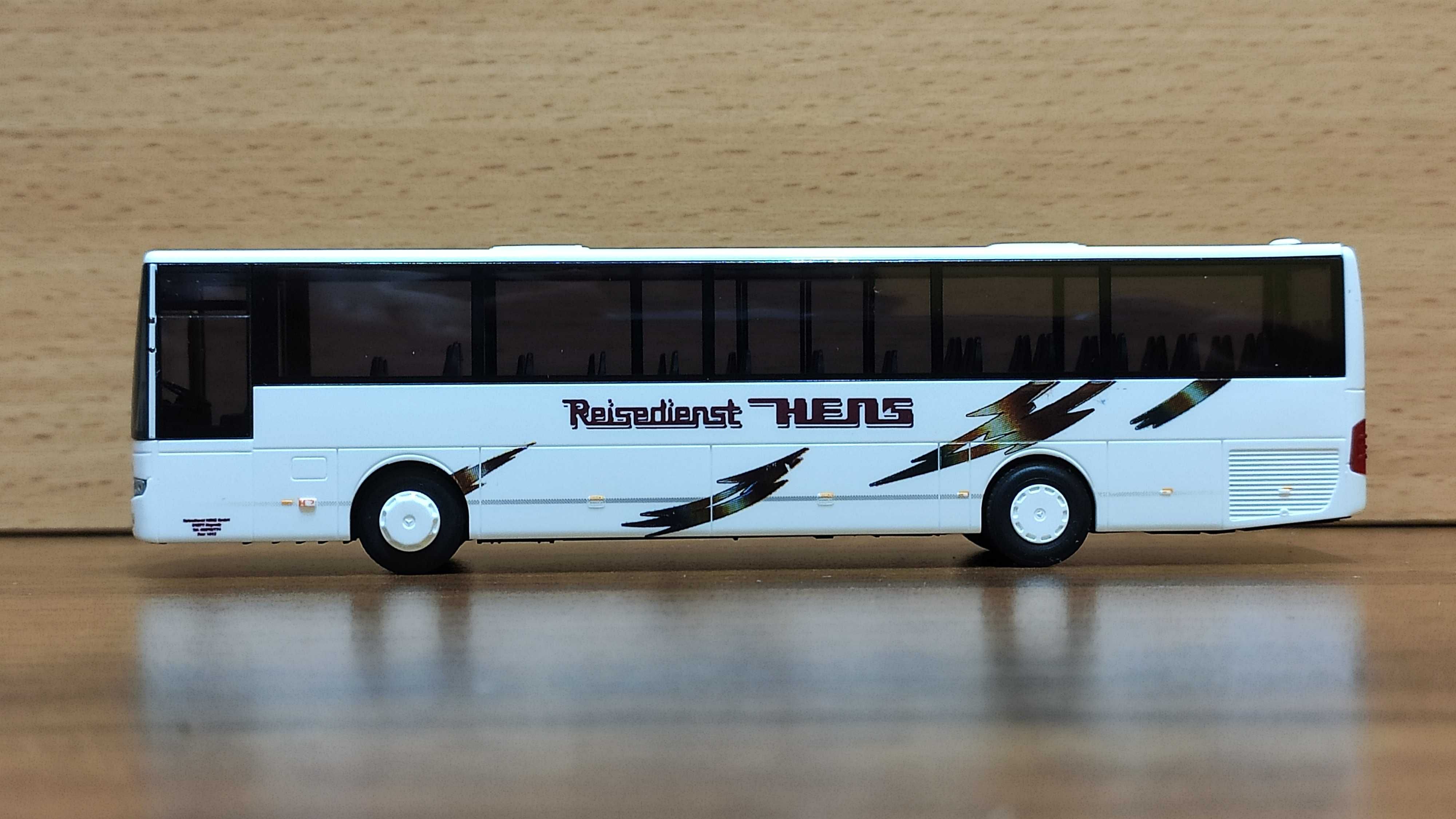 Model autobusu: Mercedes Benz Intouro - Reisedienst Hens [AWM]