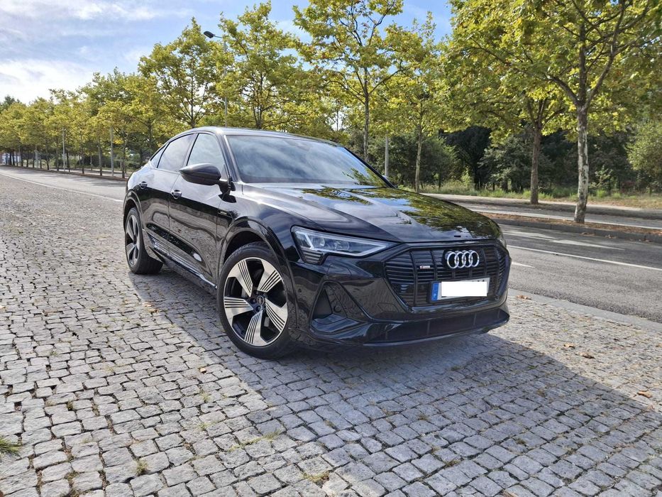 Audi e-tron Sportback S-line/Black edition (possibilidade de retoma)