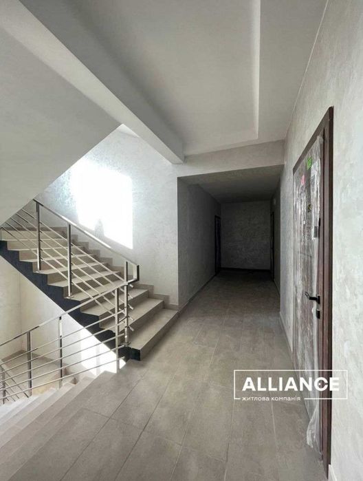 3 окремі кімнати+кухня студія в ЖК по вул. Незалежності.