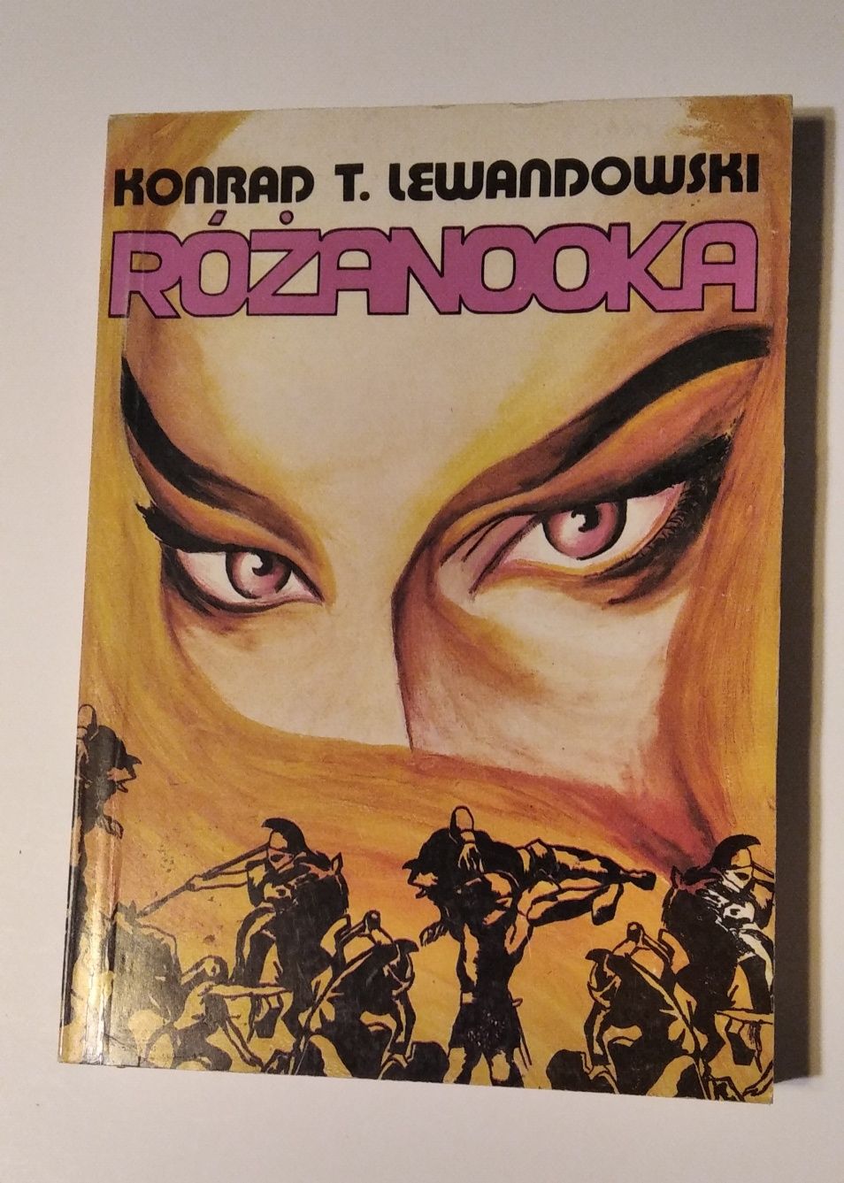 Różanooka Konrad T. Lewandowski Literatura fantazy.