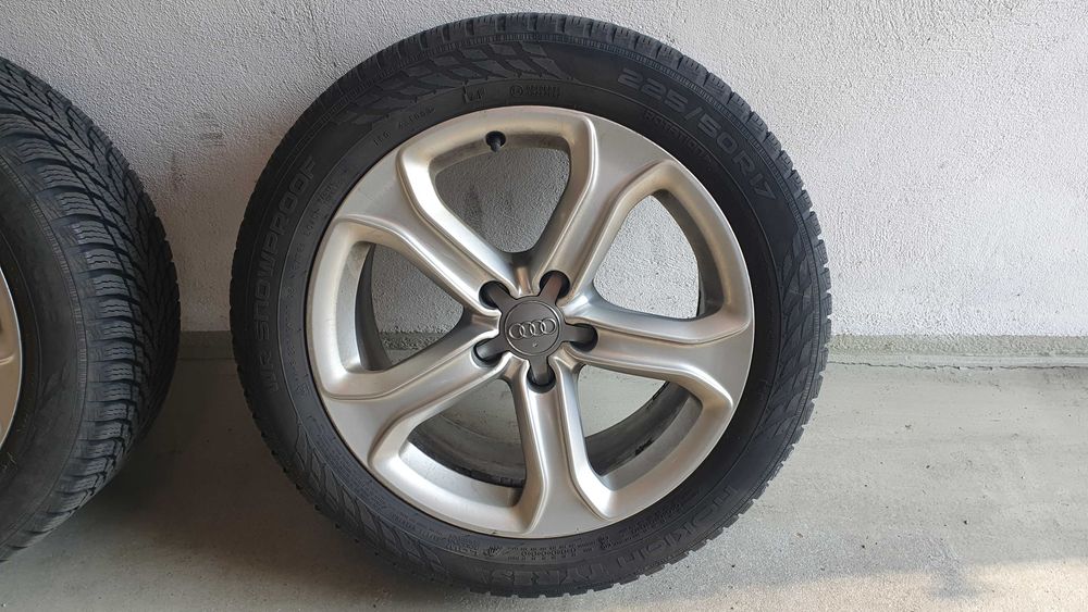 Felgi 225 50 R17 z zimowymi oponami - oryginalne Audi A5