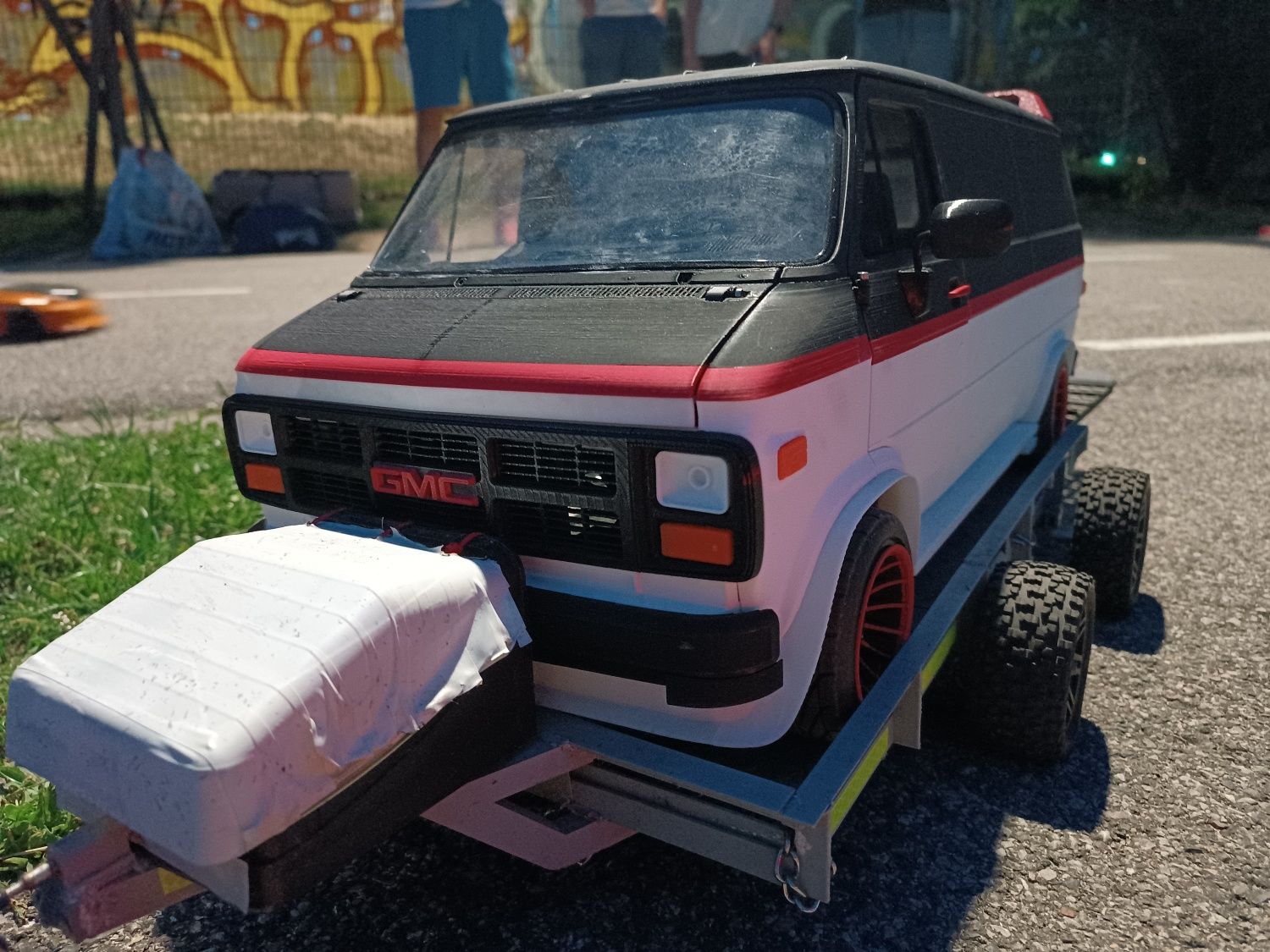 RC GMC silnik bezszczotkowy 1:8