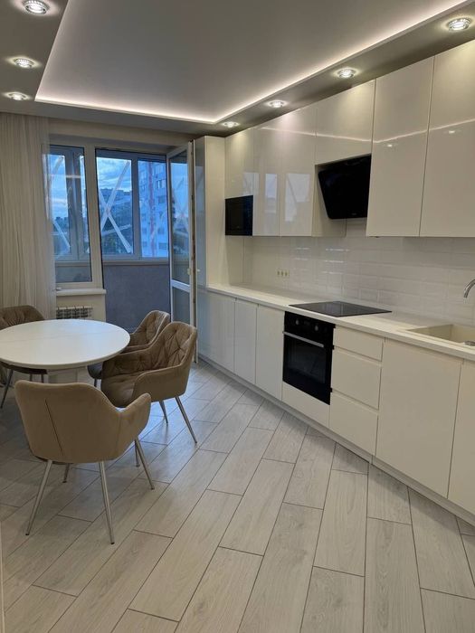 Сдам 1комн квартиру м. Дворец Спорта в новострое