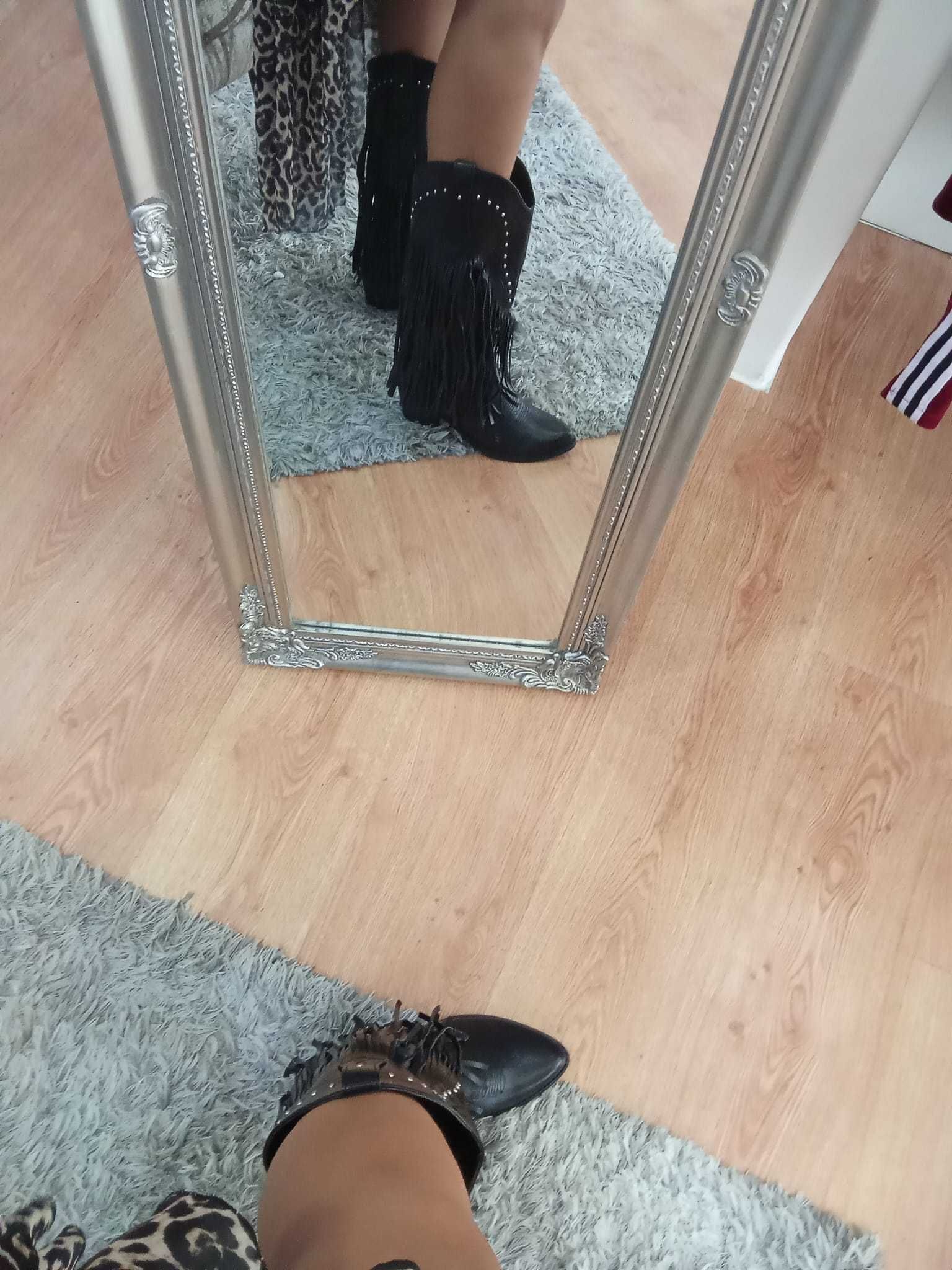 Bota texana com franja em couro sintetico