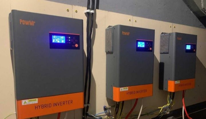 Гібридний інвертор PowMr 6,2кВт 48v з  паралельним підключенням