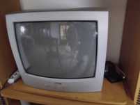 Televisão antiga a funcionar bem com tdt